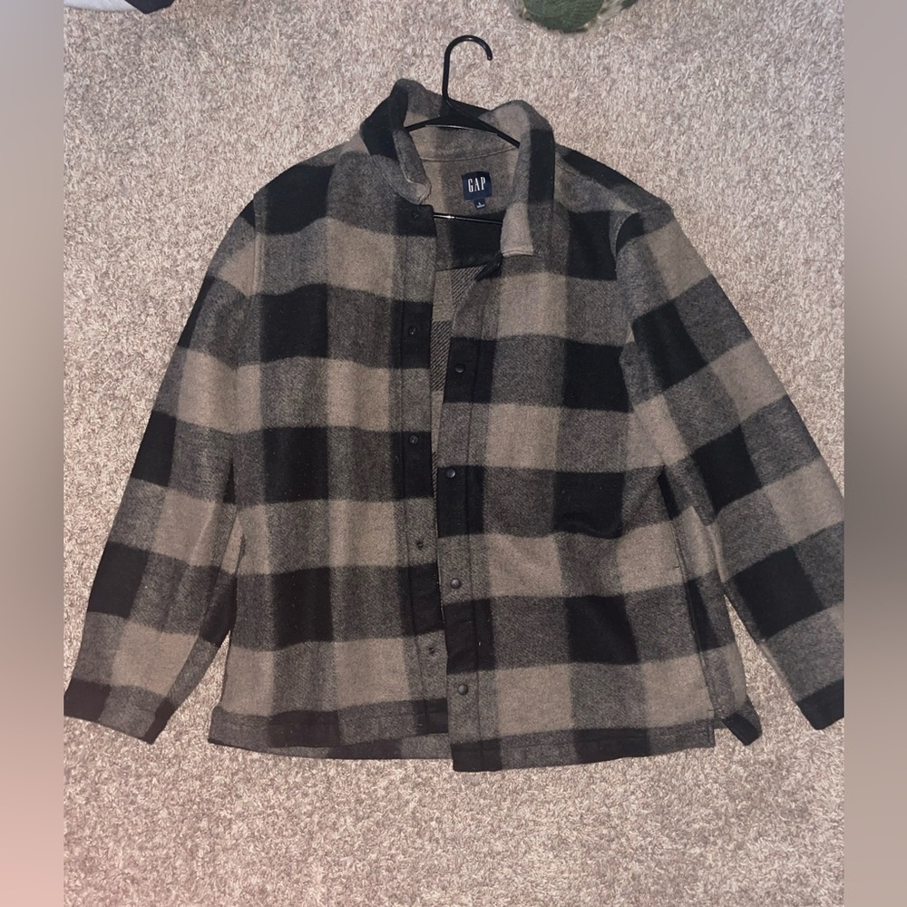 GAP Men's Plaid Shirt Jacket in Black and Gray